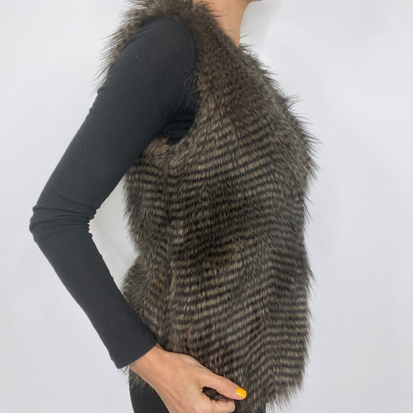 Jack by BB Dakota Black Brown Striped Faux Fur Vest Pockets