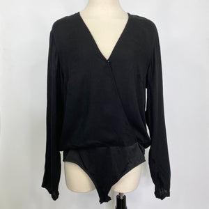 love, fire NWT Black Surplice V Neck Long Sleeve Bodysuit