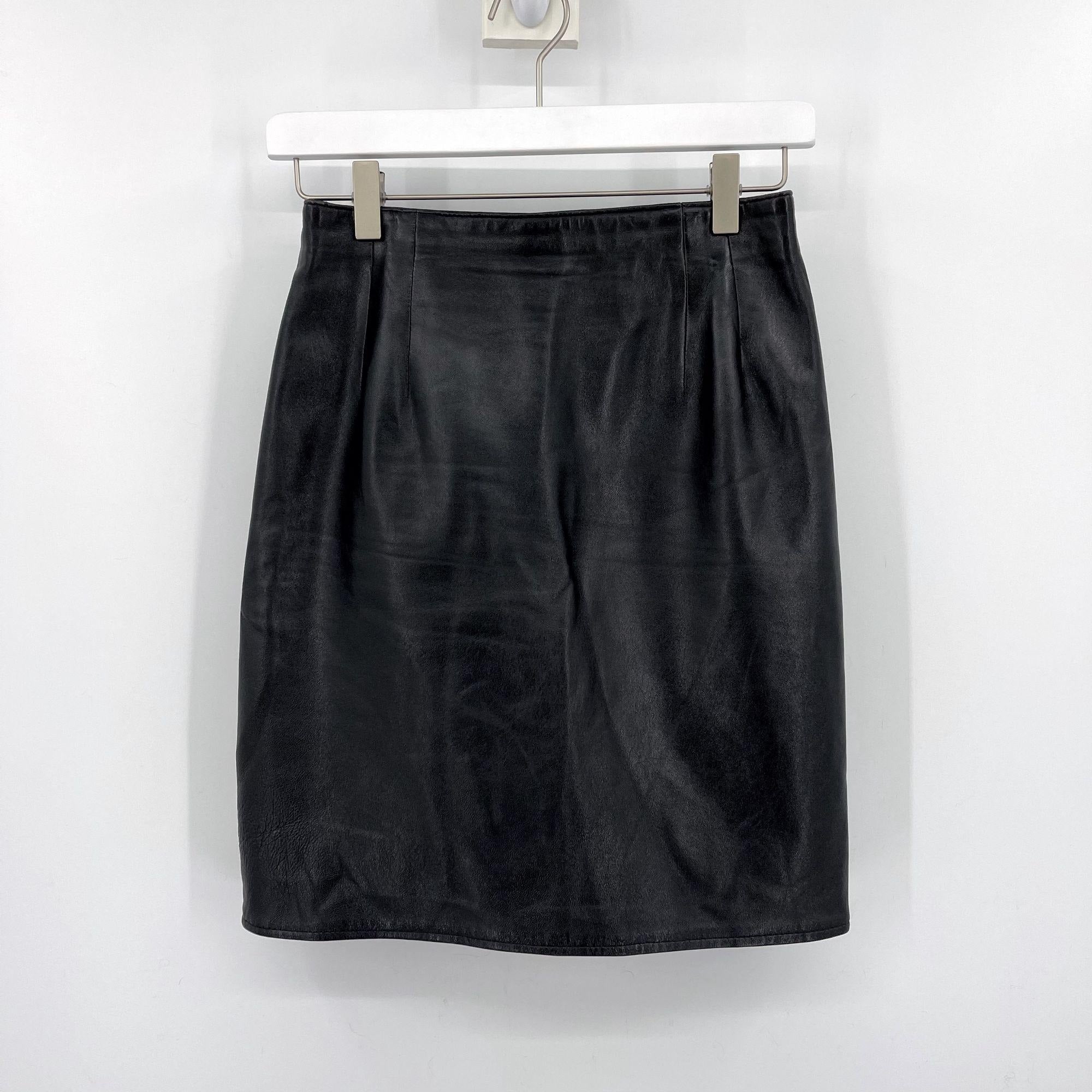 Vintage Vakko Black Leather Short Pencil Skirt – The Daily Thrift